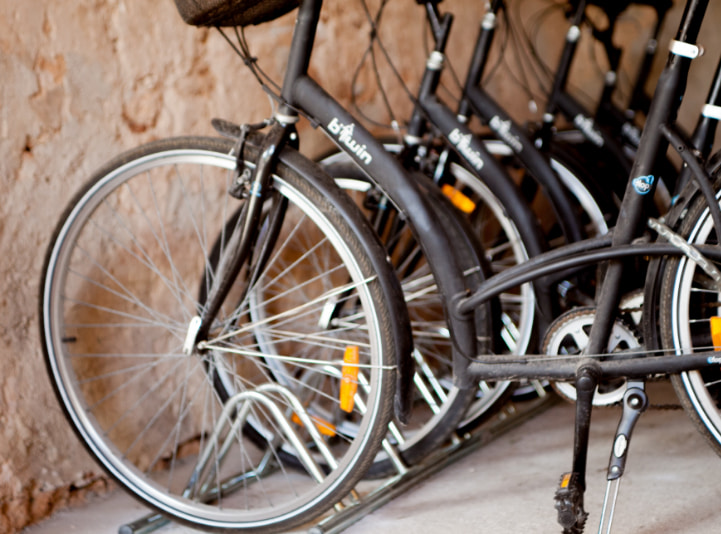 Rutas de senderismo y ciclismo Rutas de senderismo y ciclismo